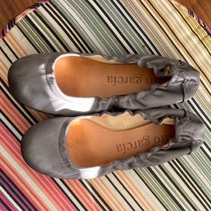 Pedro Garcia grey satin flats